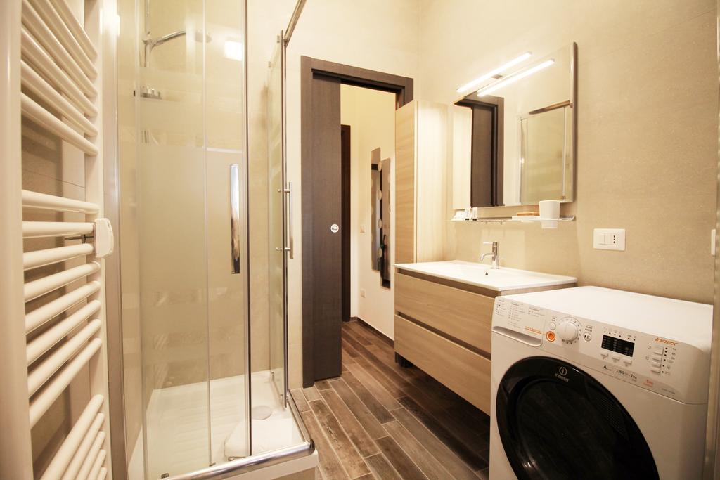 Eur Bright Spacious Terraced Apartment With Private Parking Only For Small Cars Рим Экстерьер фото